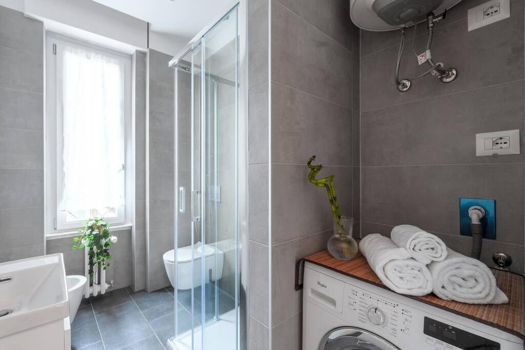 Free Parking Charme&Space Big House Wifi Netlix Milan Bagian luar foto